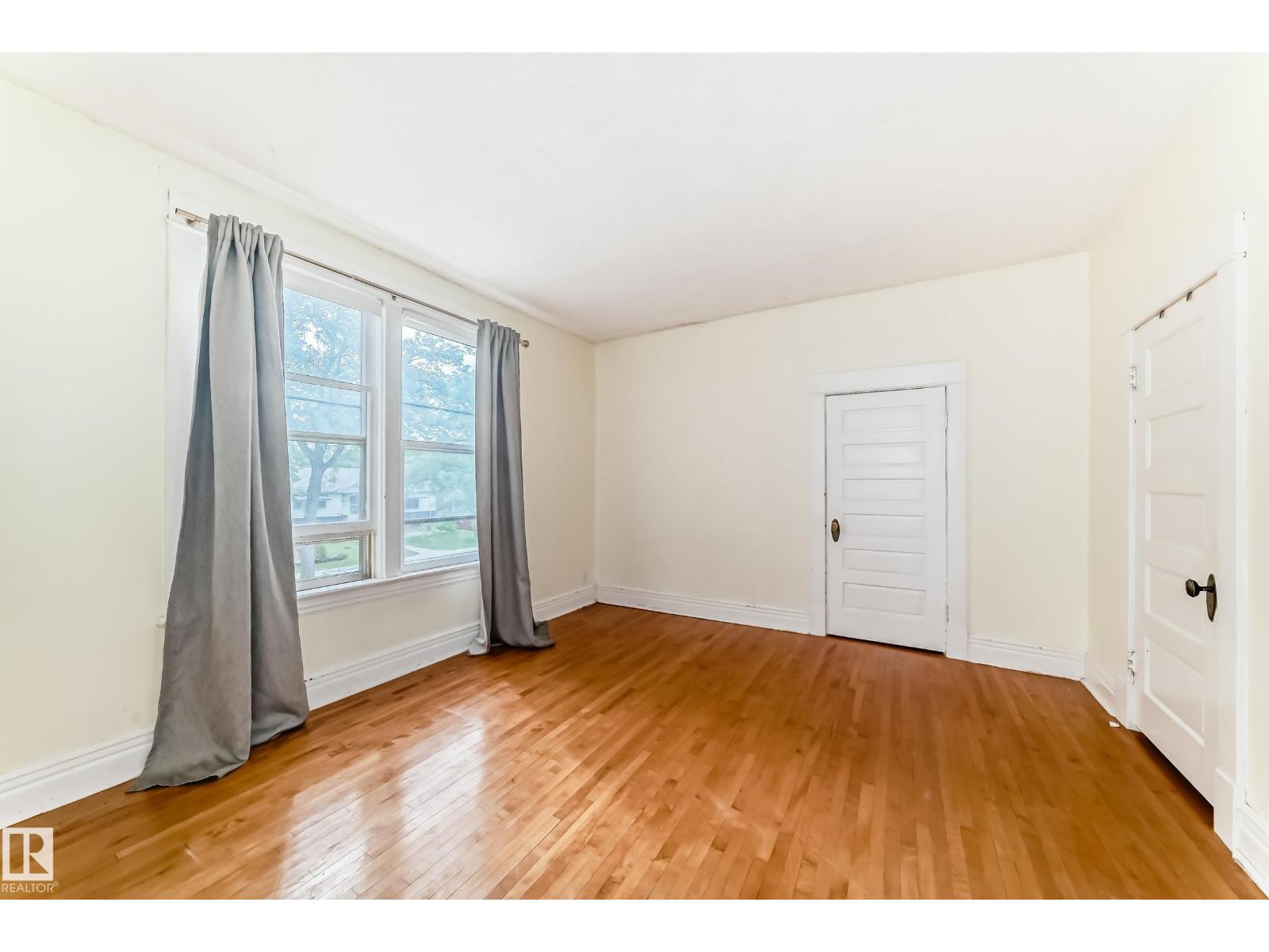 10748 123 ST NW - 34