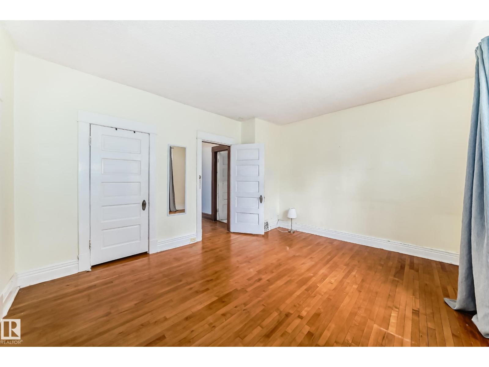 10748 123 ST NW - 36