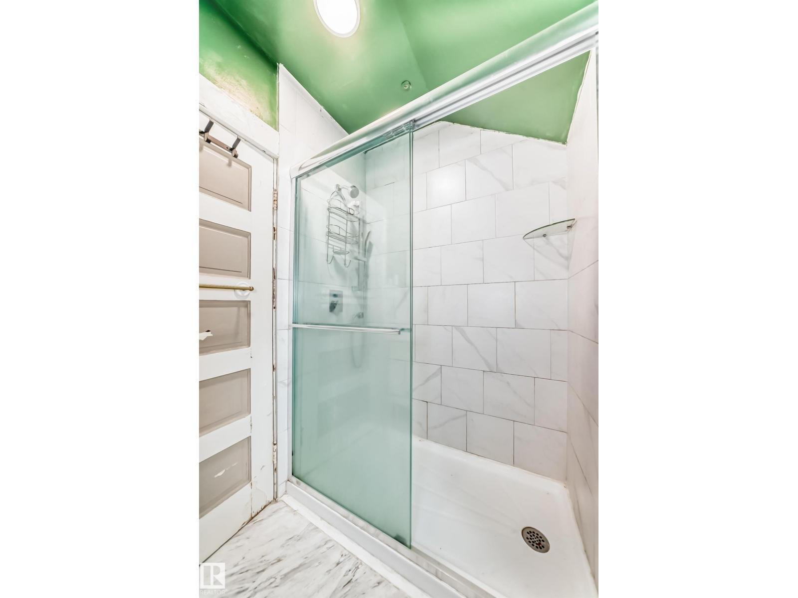10748 123 ST NW - 45