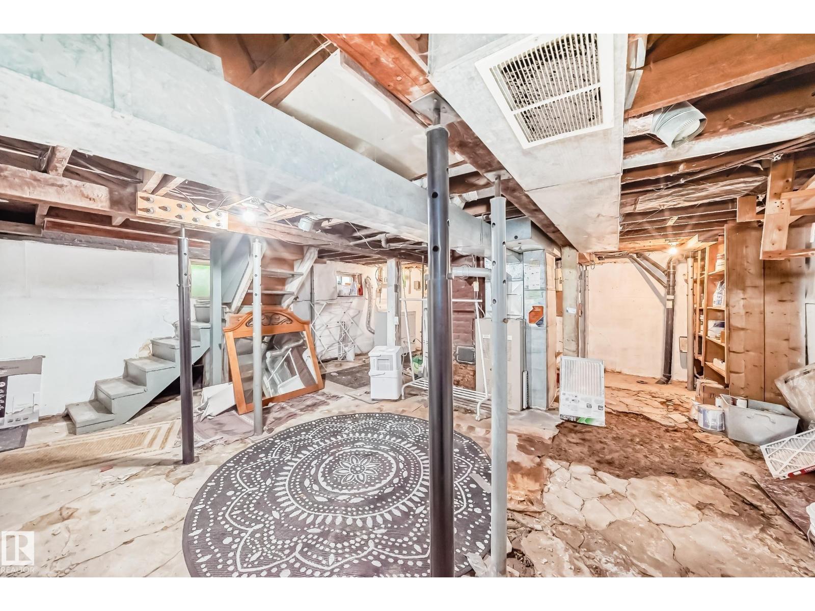 10748 123 ST NW - 48