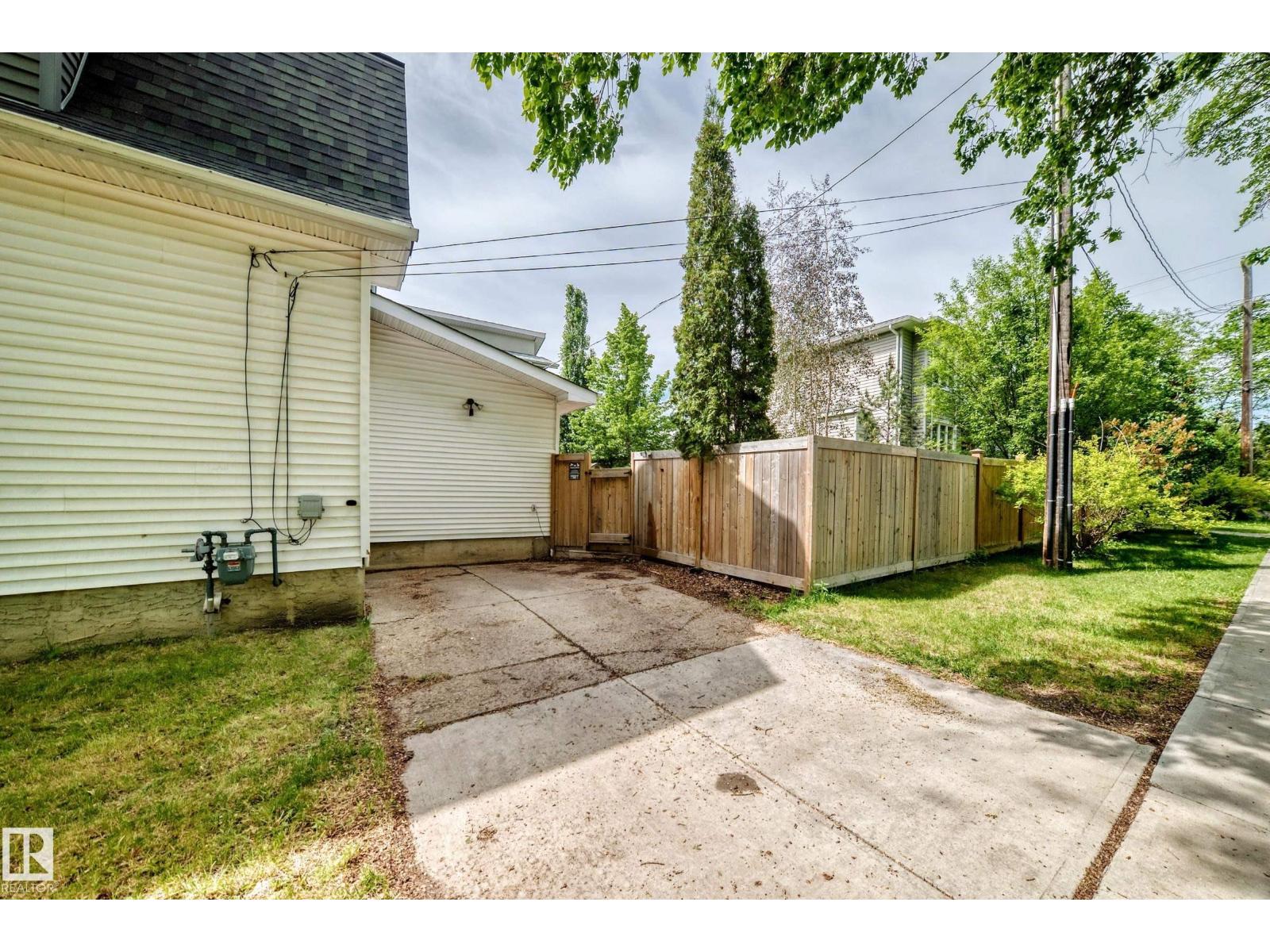 10748 123 ST NW - 5
