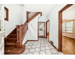 10748 123 St Nw, Edmonton, AB T5M0C4 Photo 9