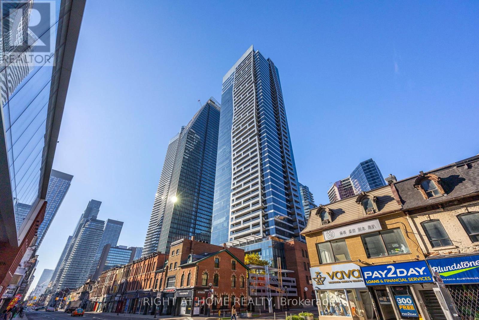 #3403 5 ST. JOSEPH STREET - 1