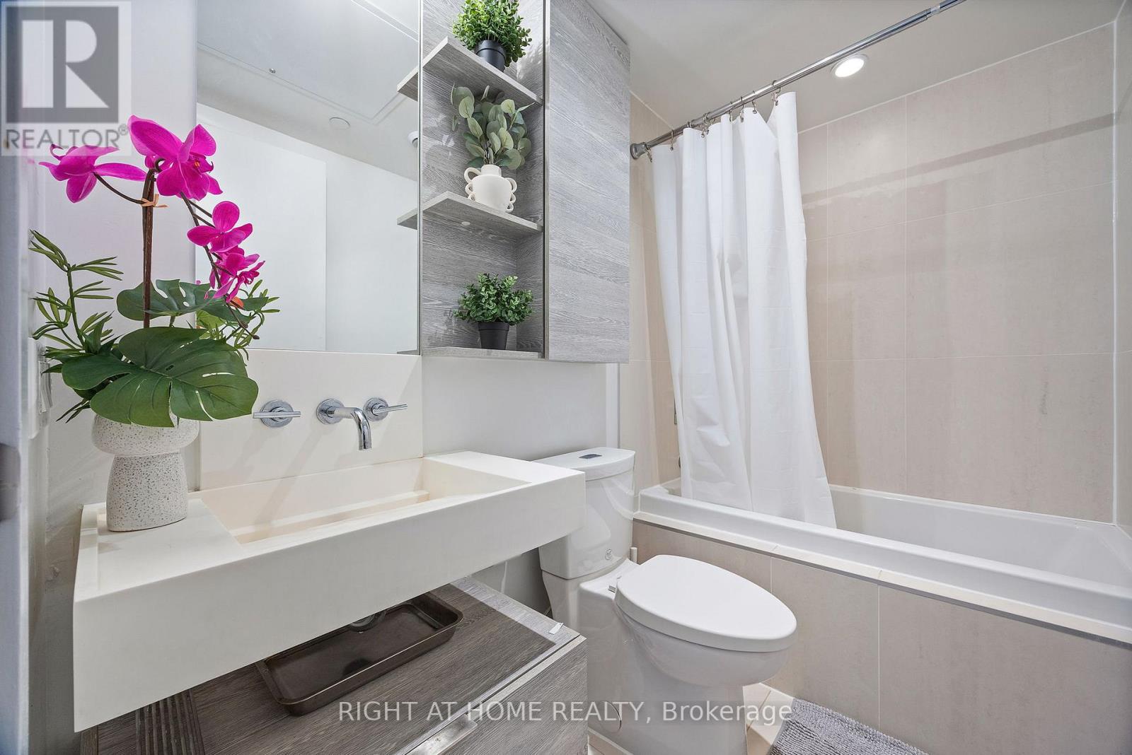 #3403 5 ST. JOSEPH STREET - 15
