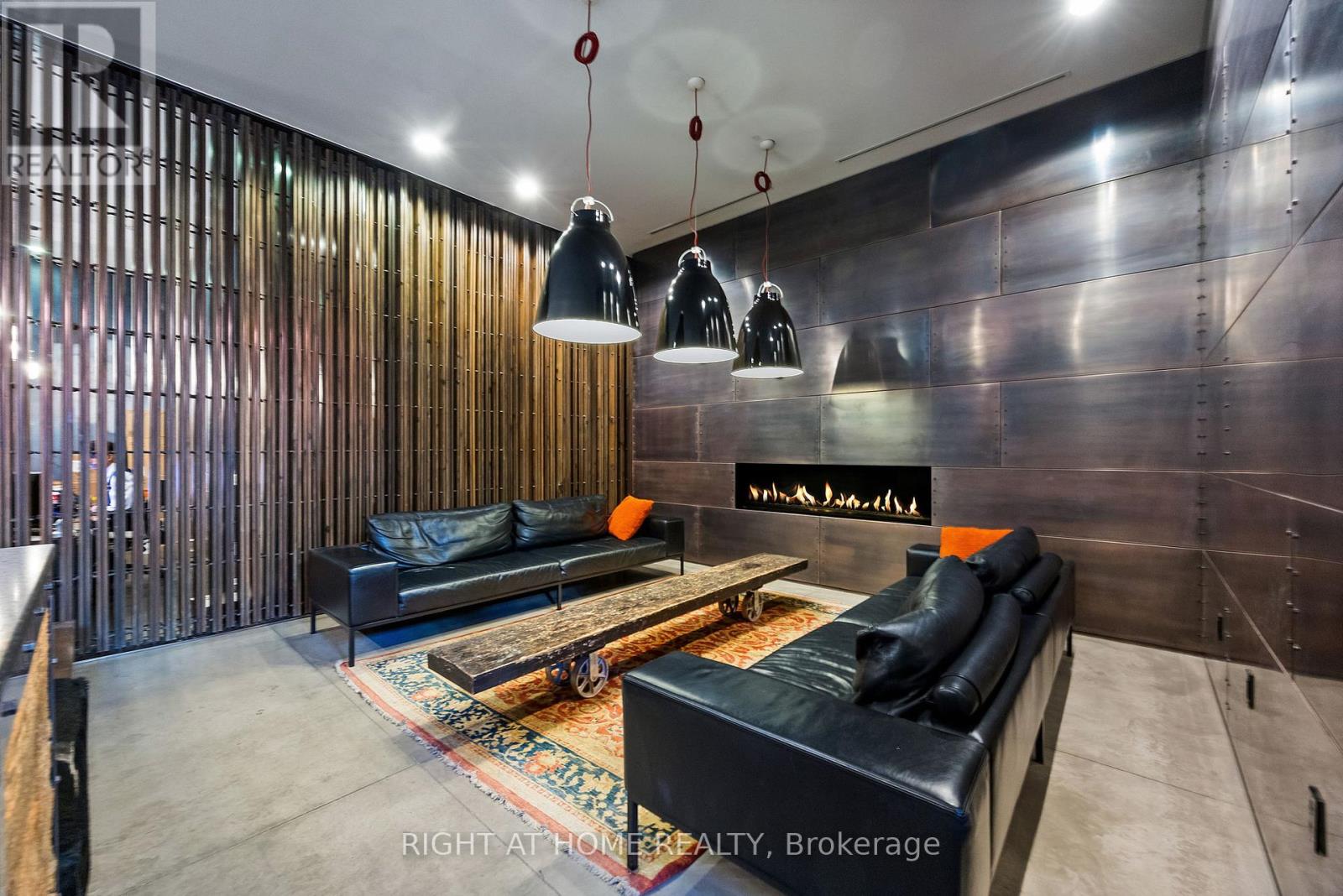 #3403 5 ST. JOSEPH STREET - 18