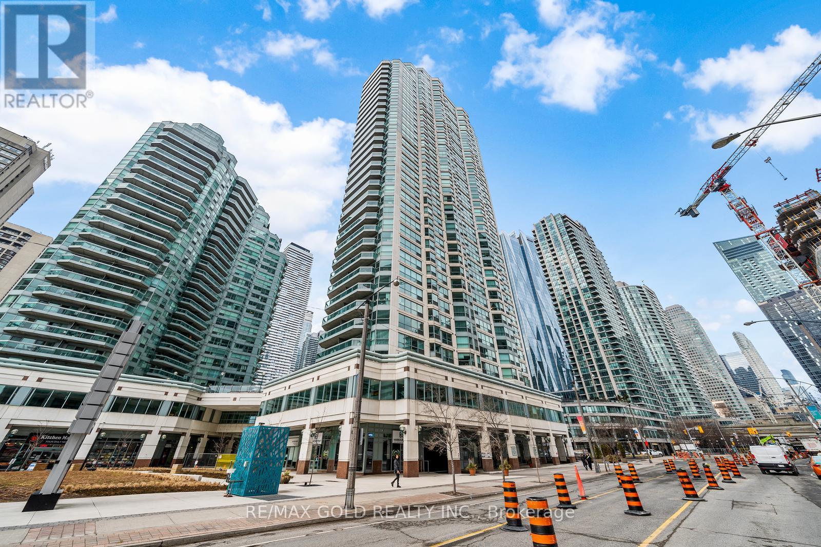 Listing photo of 2710 - 10 YONGE STREET