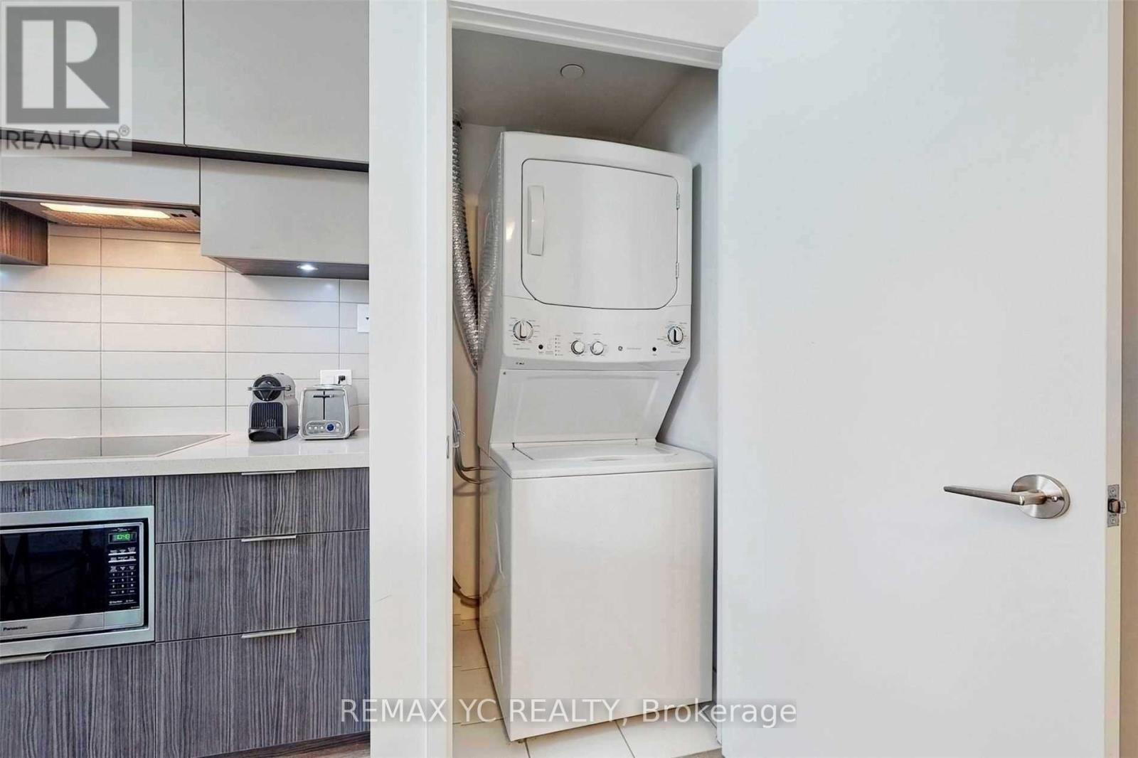 #2212 8 EGLINTON AVENUE E - 14
