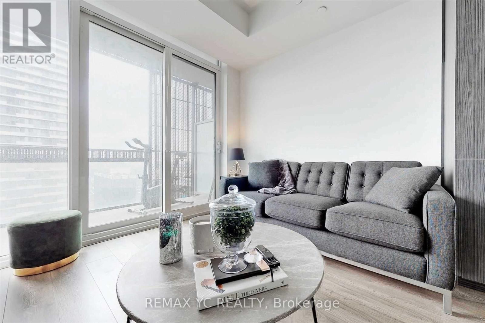 #2212 8 EGLINTON AVENUE E - 5