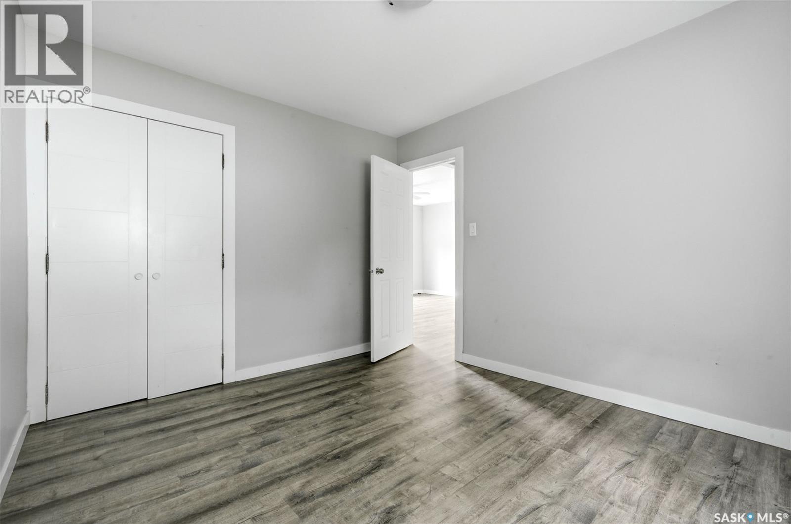922 Athol STREET - 12