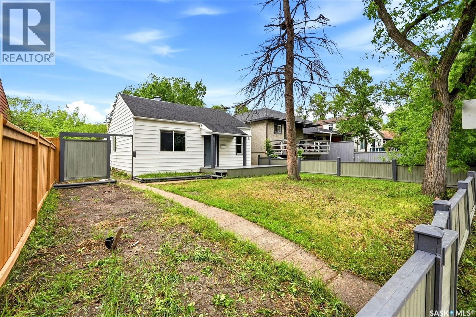 922 Athol STREET - 25