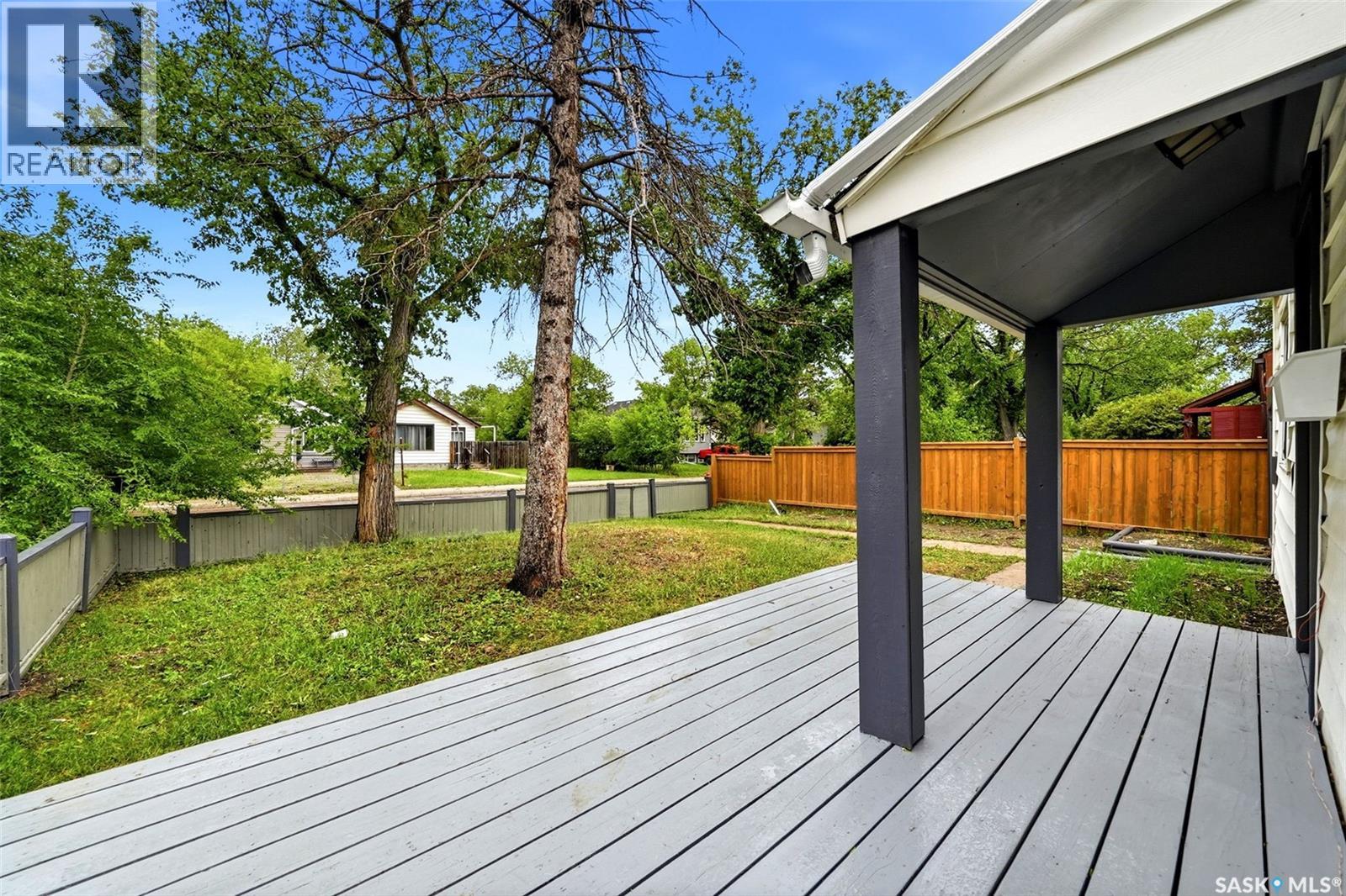 922 Athol STREET - 26