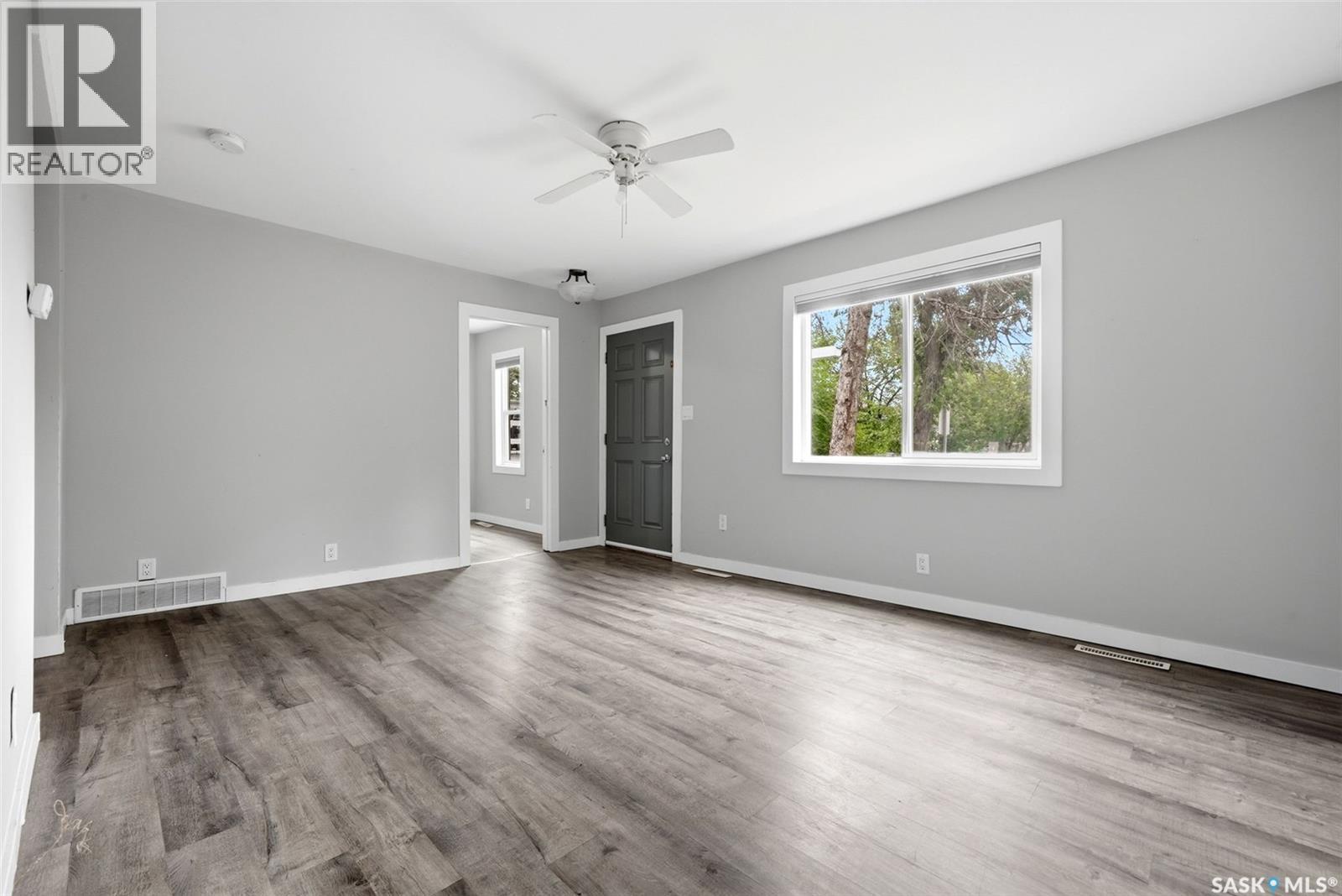 922 Athol STREET - 5
