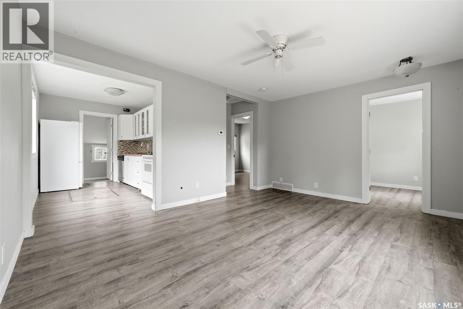 922 Athol STREET - 6