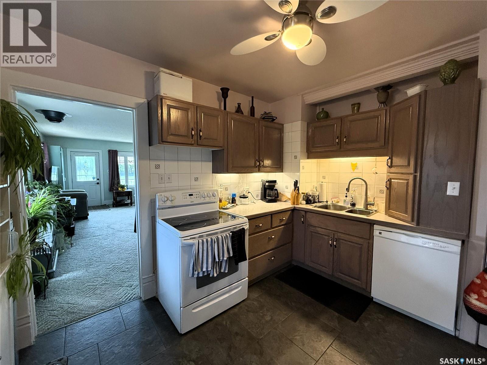 320 23rd STREET E - 3