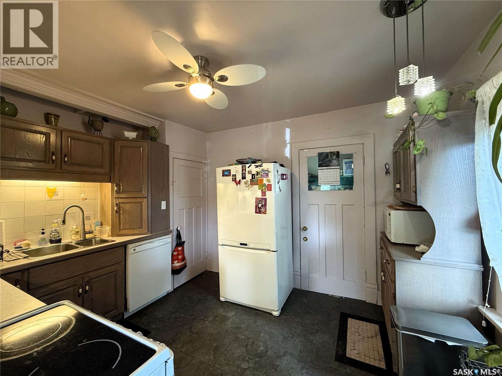 320 23rd STREET E - 4