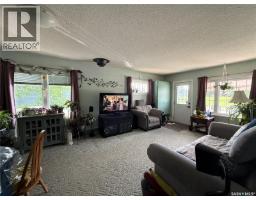 Den - 320 23rd Street E, Prince Albert, SK S6V1P7 Photo 8