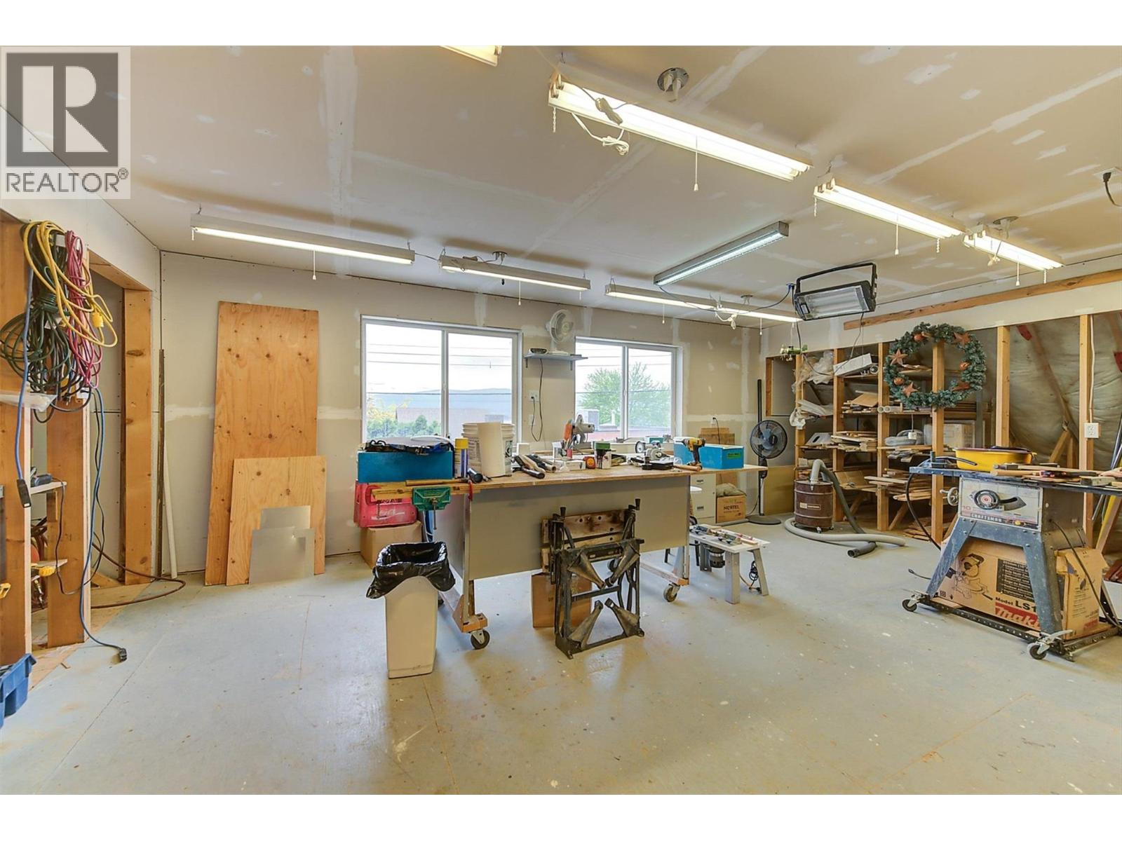683 Westside Road S - 78