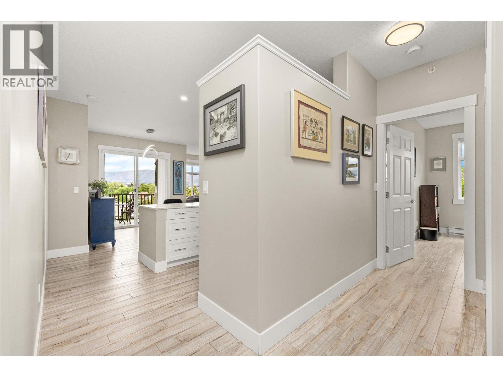 302 1235 KLO Road, Kelowna