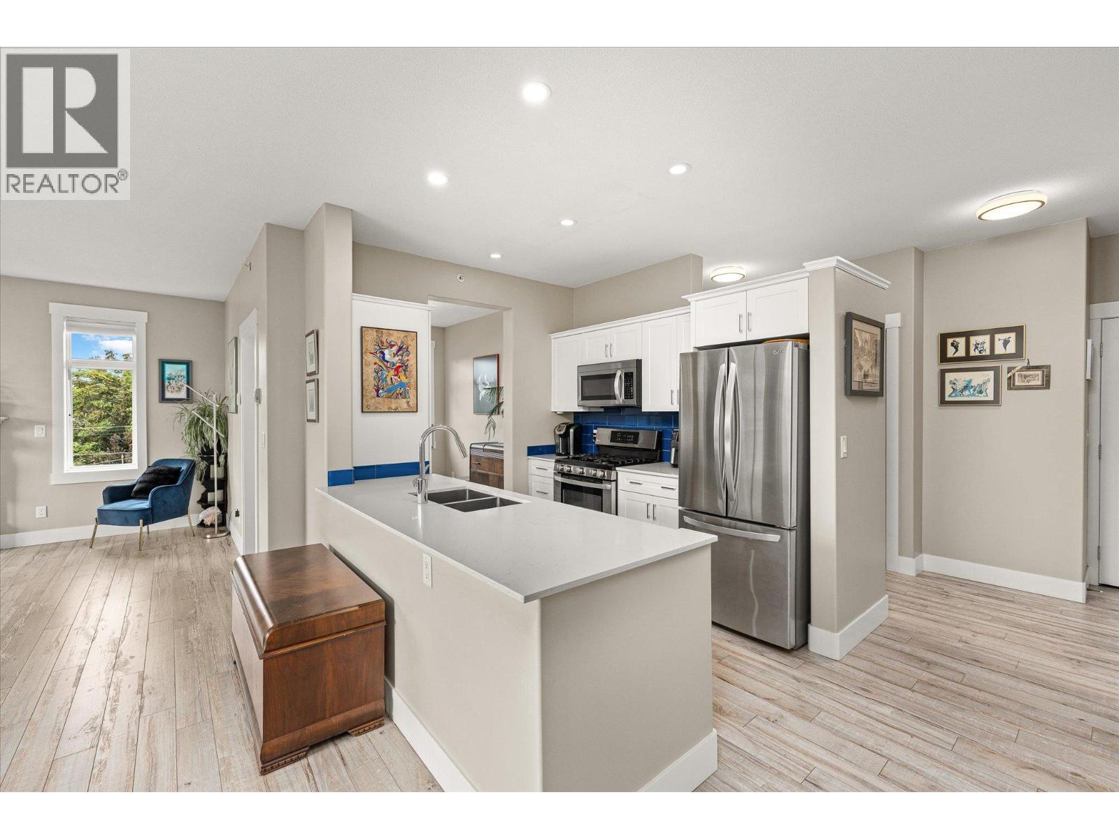 302 1235 KLO Road, Kelowna