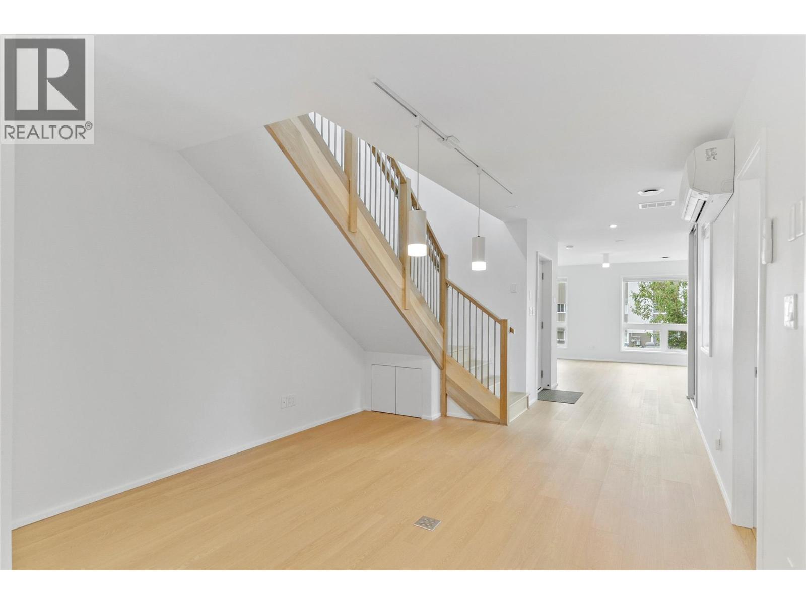 410 Fourth Street W - 20