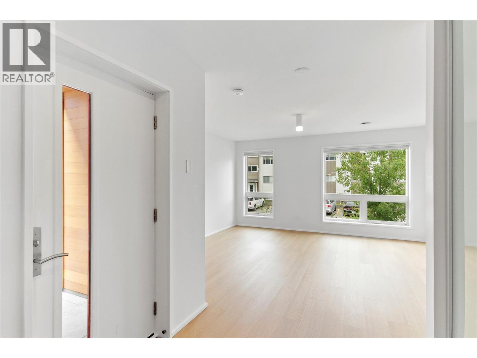 410 Fourth Street W - 22