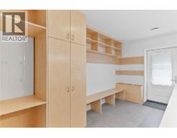 410 Fourth Street W, Revelstoke, BC V0E2S0 Photo 17
