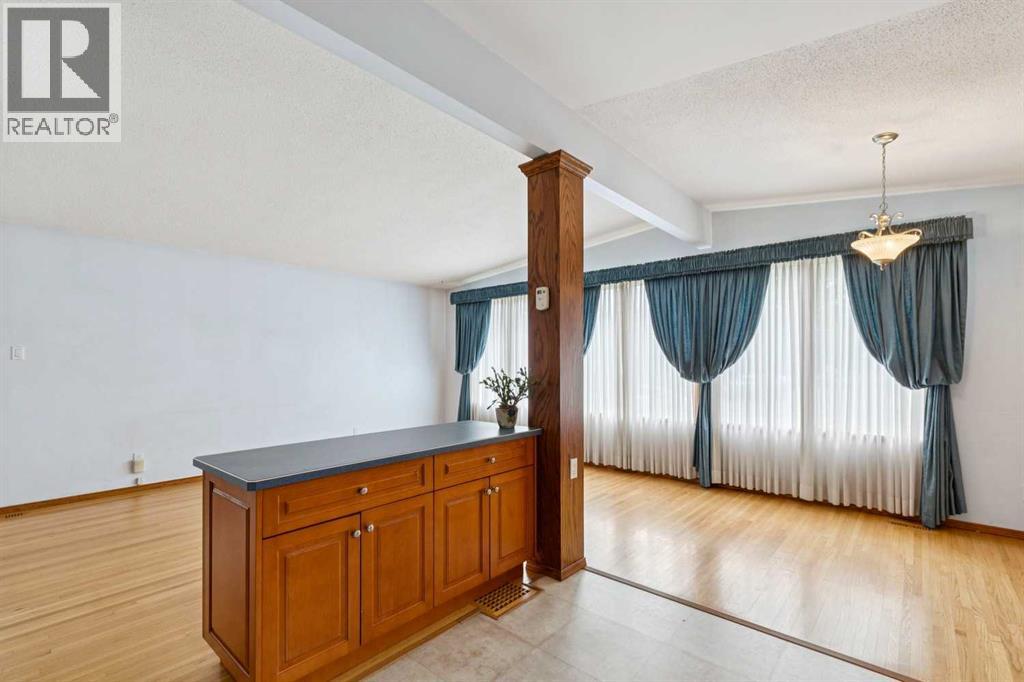 4823 Brisebois Drive NW — photo 11