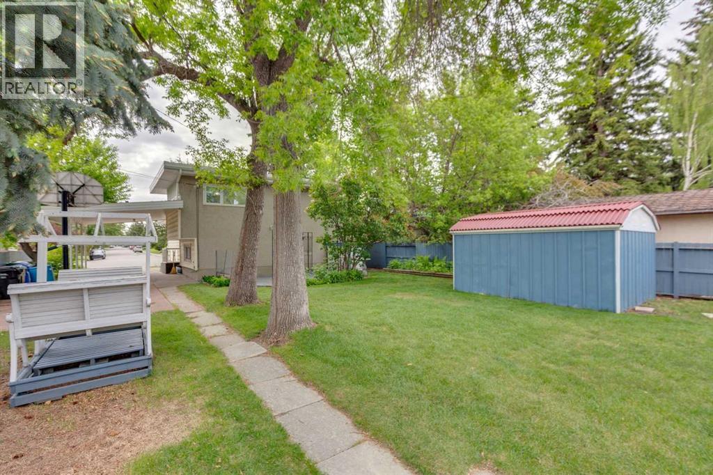 4823 Brisebois Drive NW — photo 31