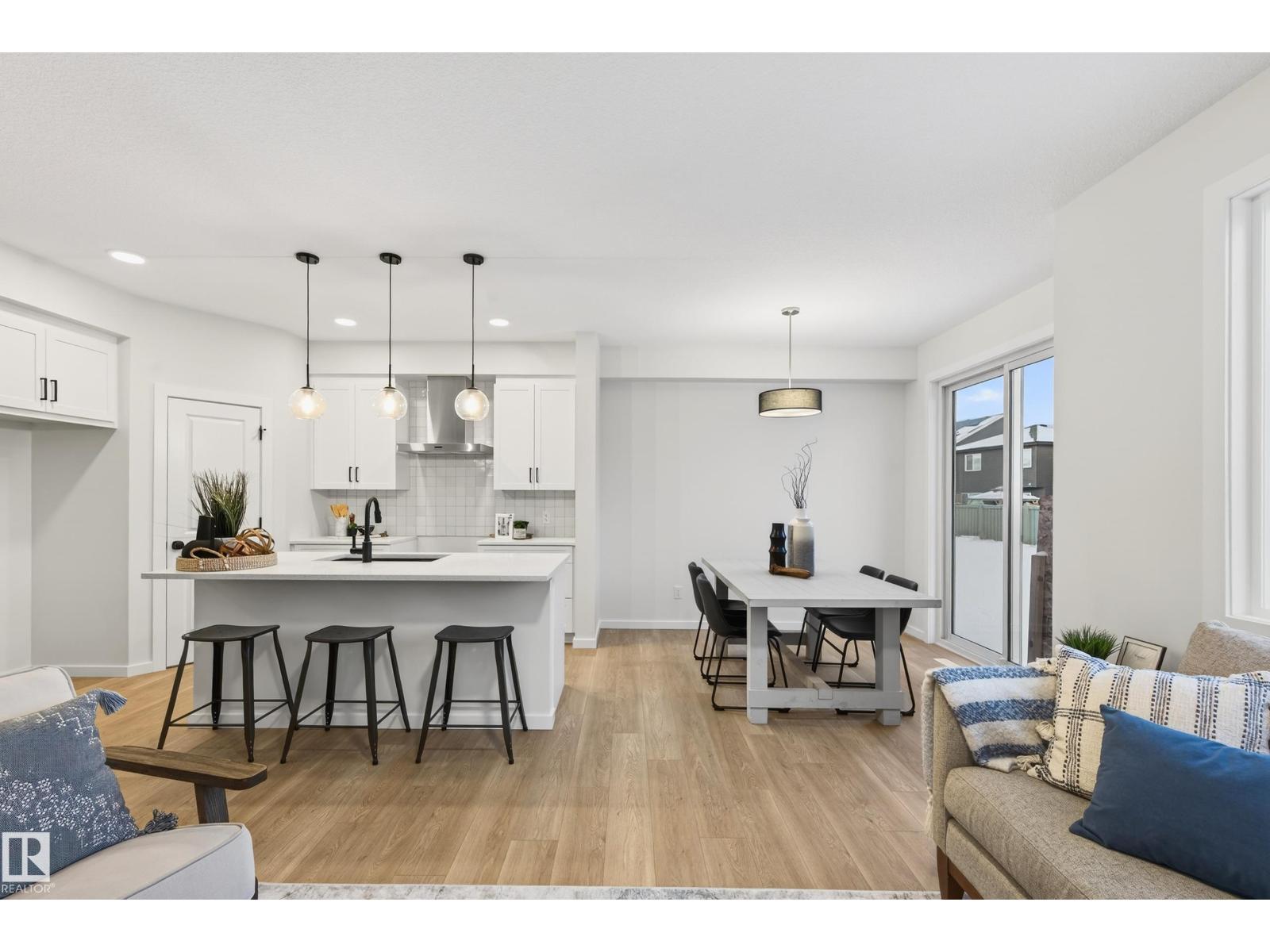 8019 228 ST NW - 2