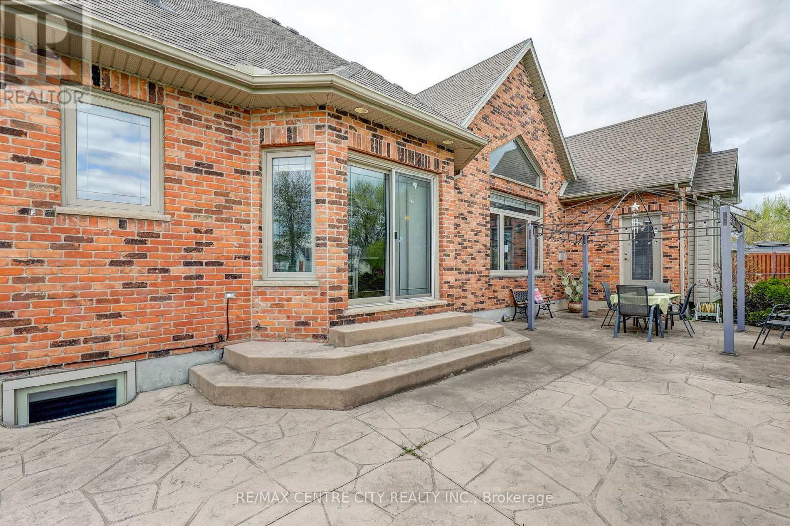 9538 TOWER ROAD - 11