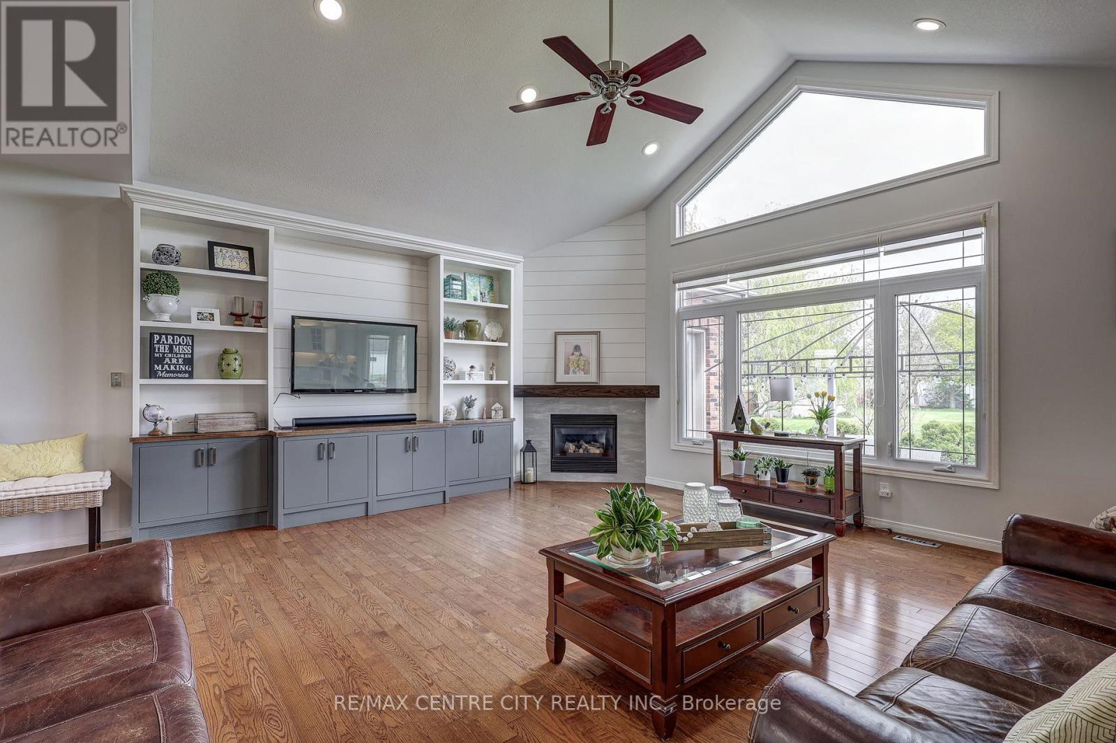 9538 TOWER ROAD - 15