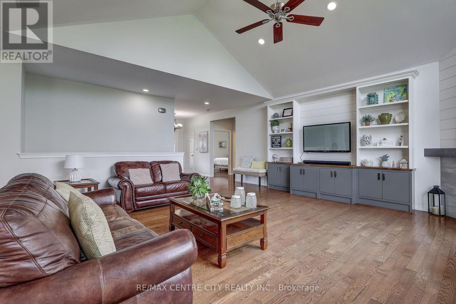 9538 TOWER ROAD - 18