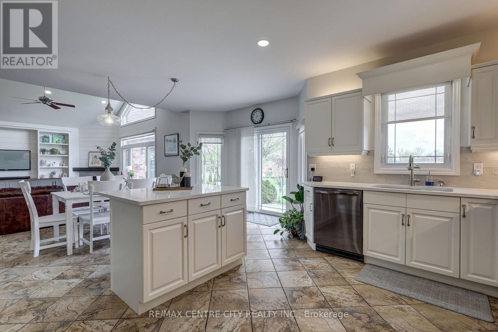 9538 TOWER ROAD - 25