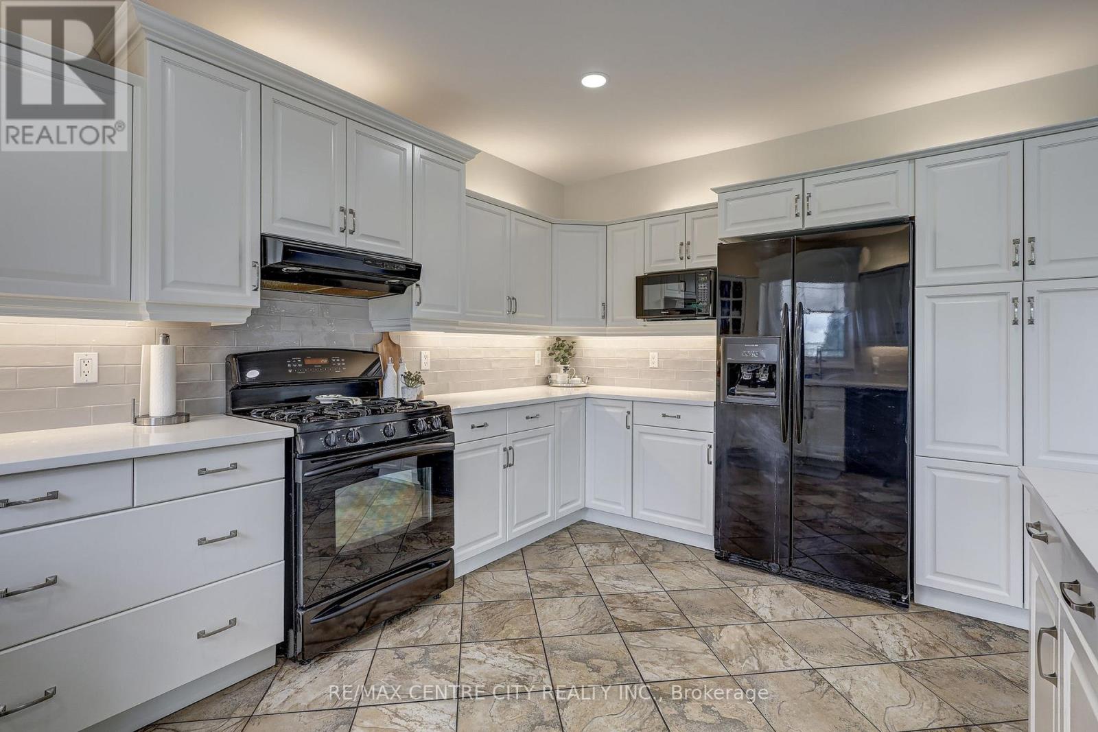 9538 TOWER ROAD - 27