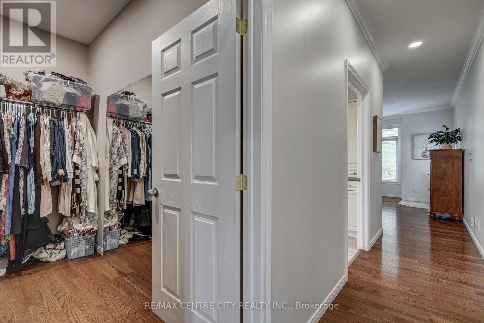 9538 TOWER ROAD - 34
