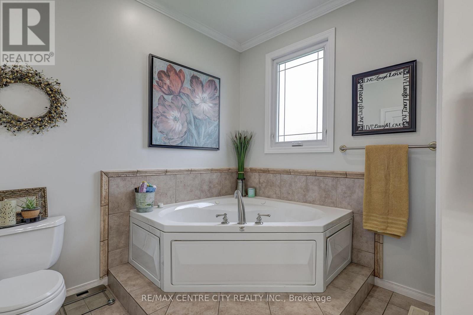 9538 TOWER ROAD - 37