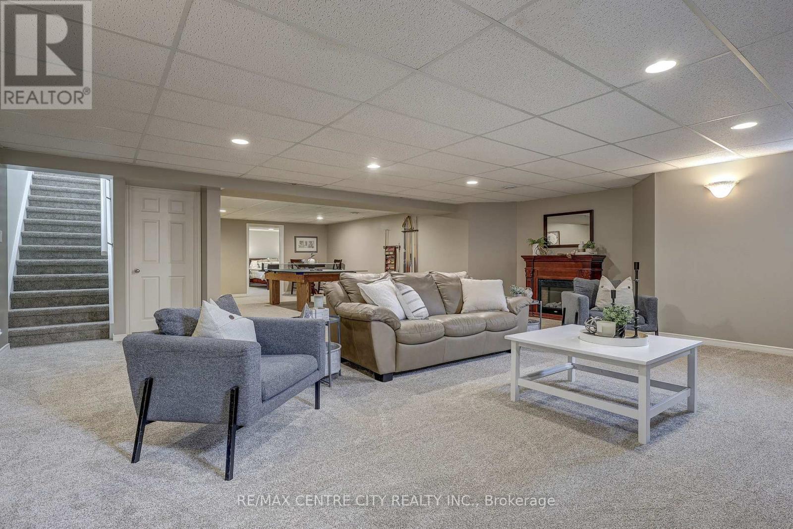 9538 TOWER ROAD - 41