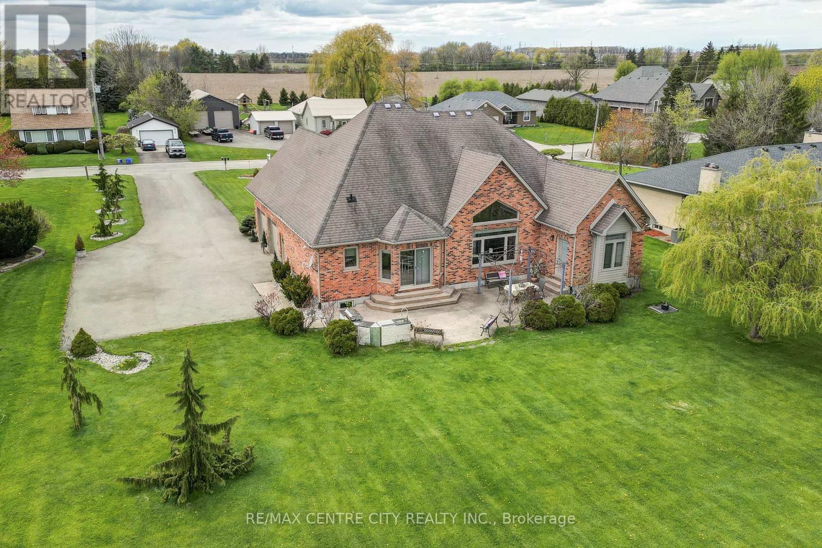 9538 TOWER ROAD - 7