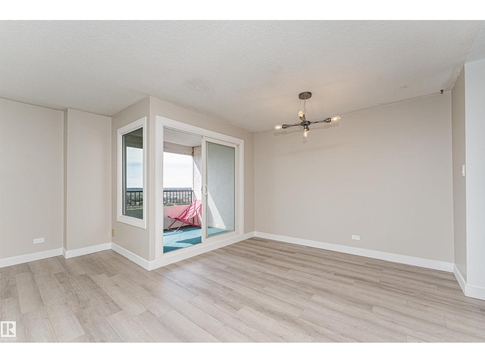 #1806 12303 JASPER AV NW - 24