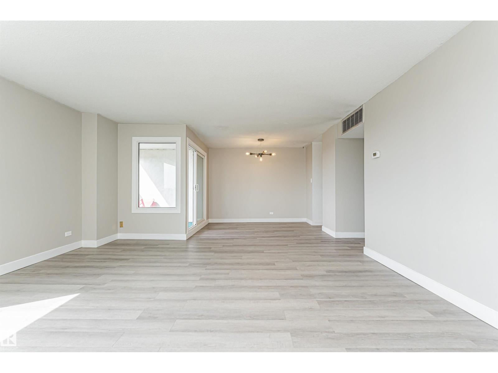 #1806 12303 JASPER AV NW - 29