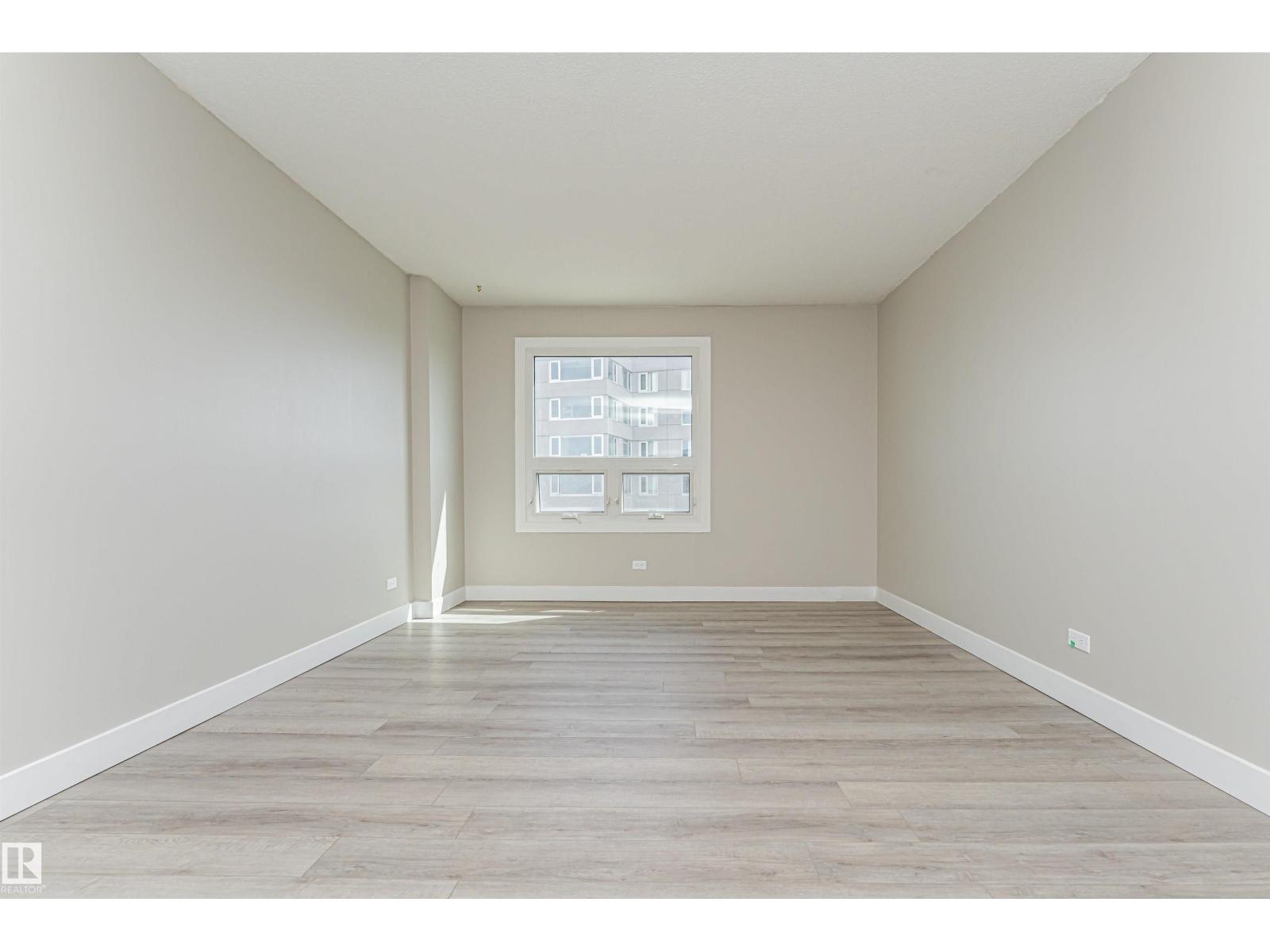 #1806 12303 JASPER AV NW - 35