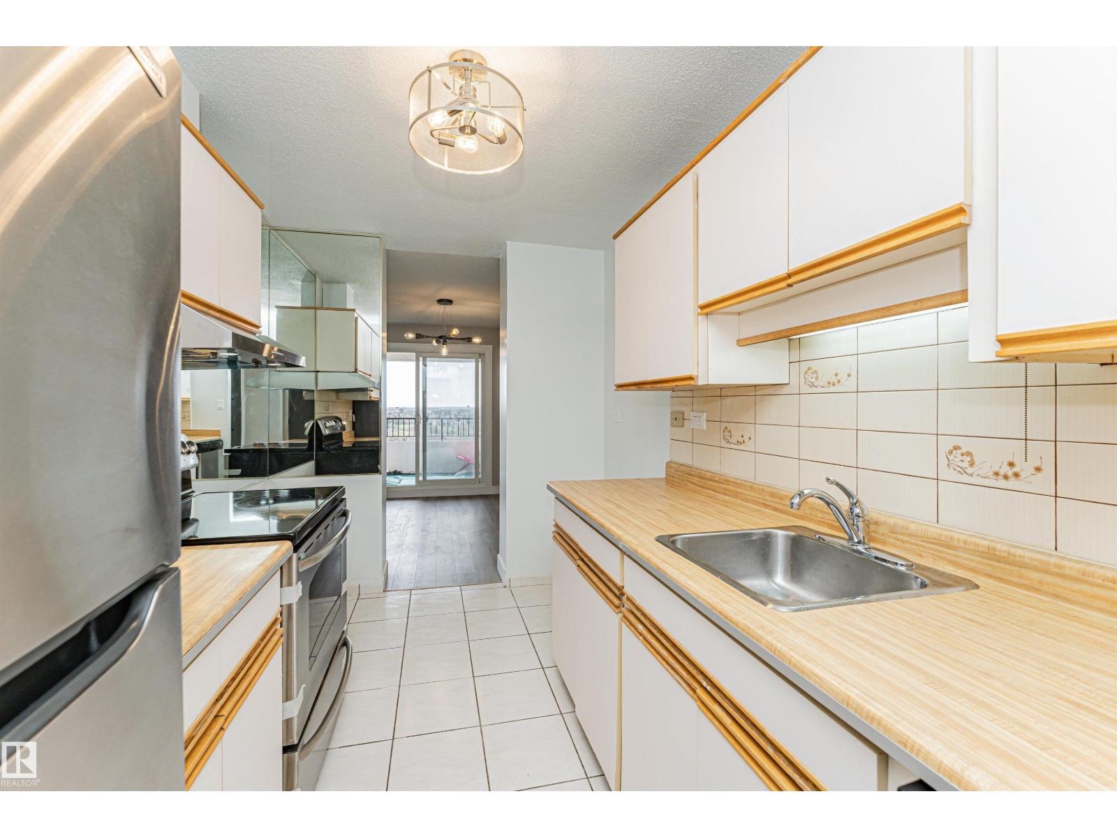#1806 12303 JASPER AV NW - 20