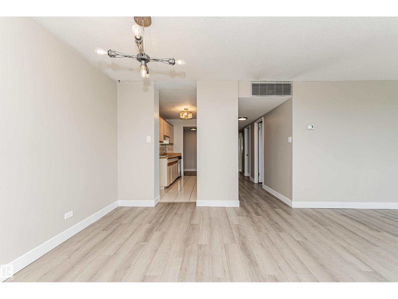 #1806 12303 JASPER AV NW - 21