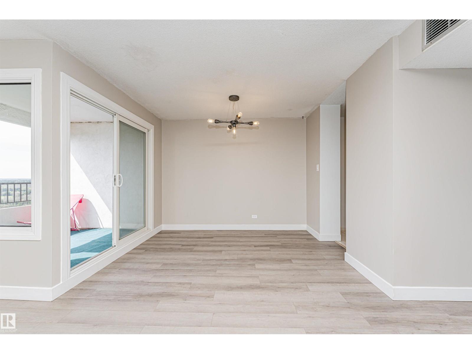 #1806 12303 JASPER AV NW - 22