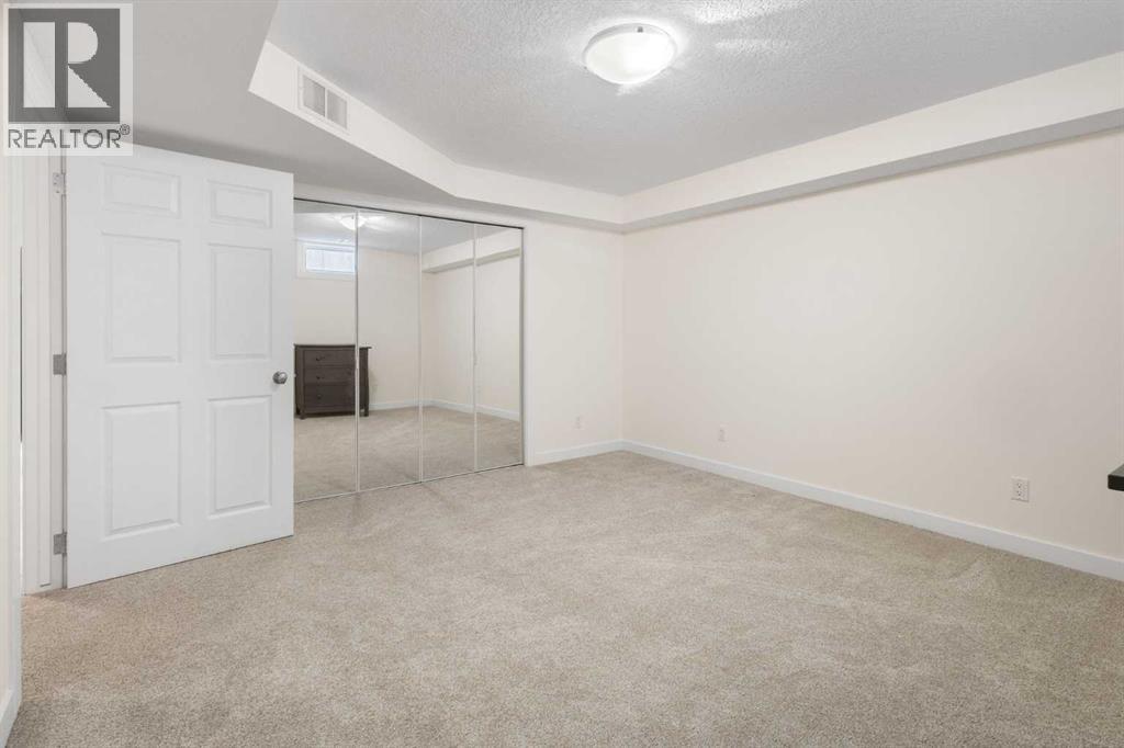 132 Woodhaven Road SW — photo 42