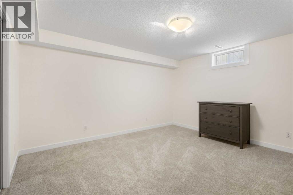 132 Woodhaven Road SW — photo 41