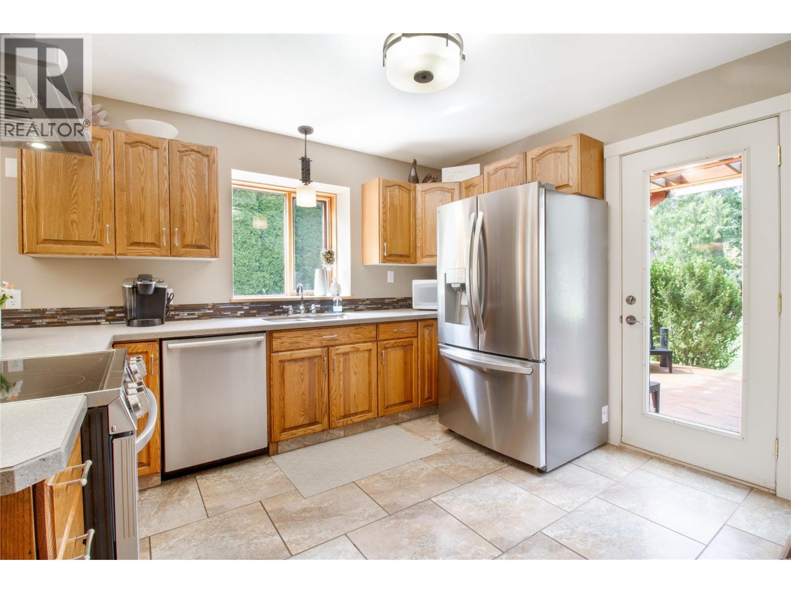 1107 Pineridge Crescent - 14