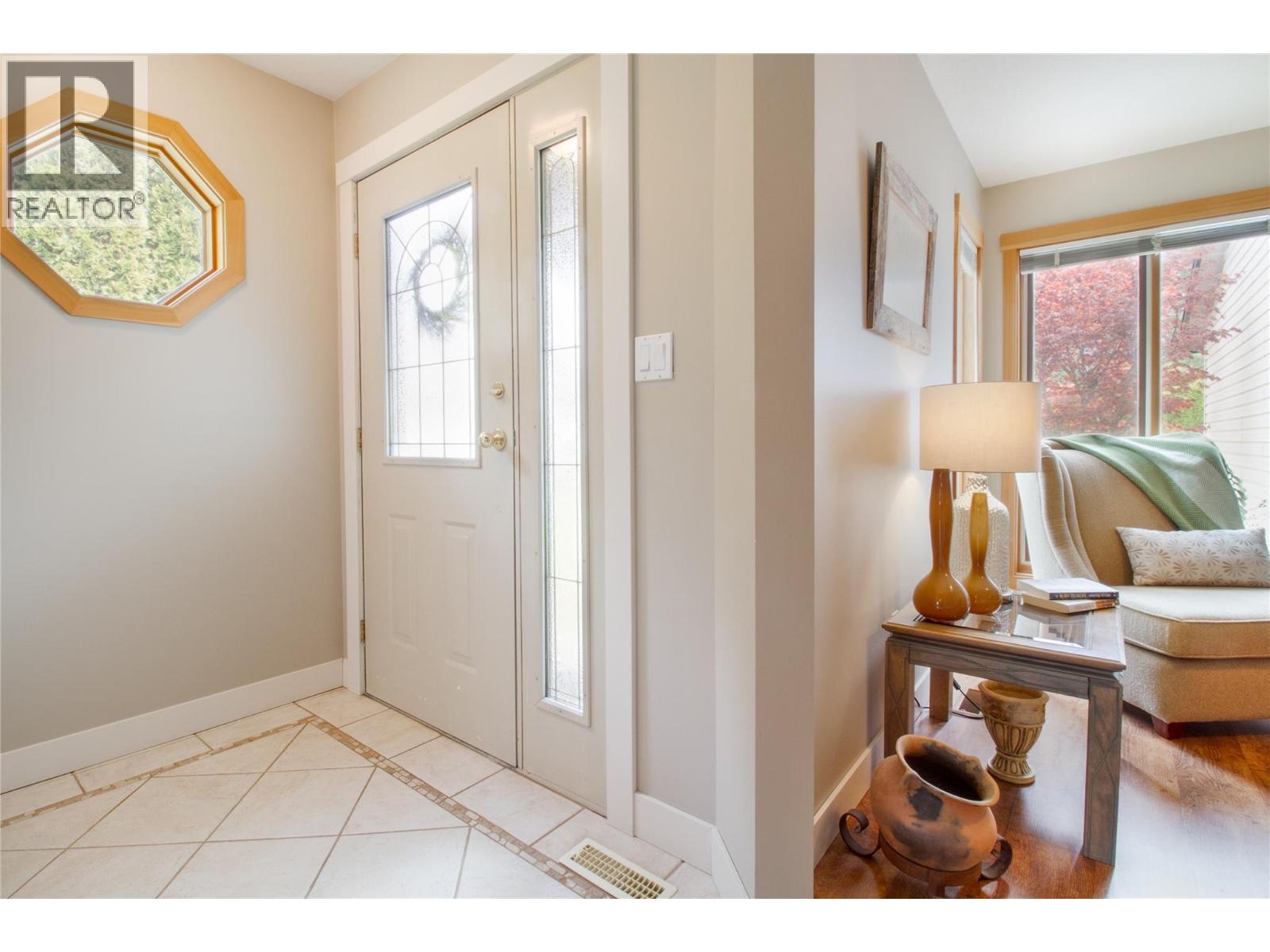 1107 Pineridge Crescent - 5