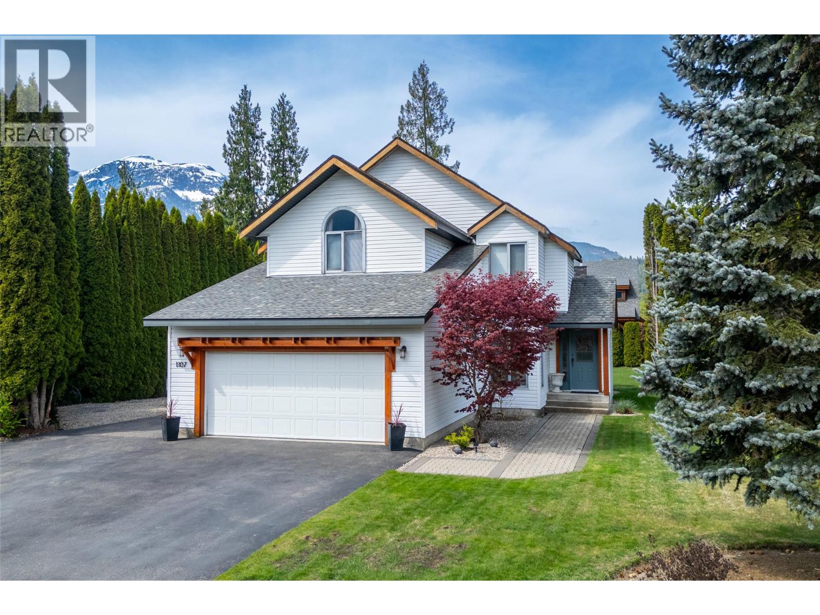 1107 Pineridge Crescent - 1