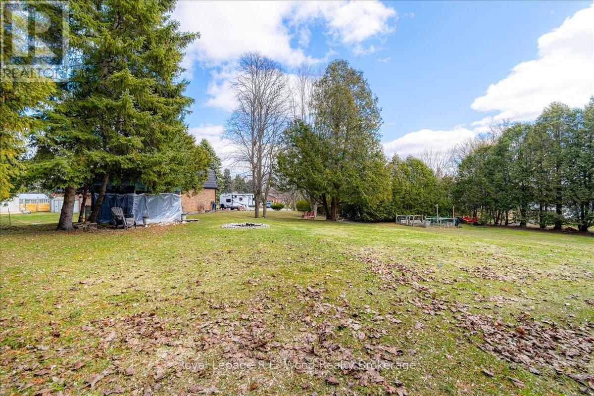 4-bedroom home for sale at 9 WOODCOCK DRIVE, Tillsonburg ON · photo 12 of 45